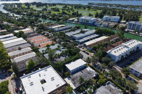 Villa ou maison à louer à Miami Beach, Floride: 1 chambre, 74.32 m2 № 2050335 - photo 20