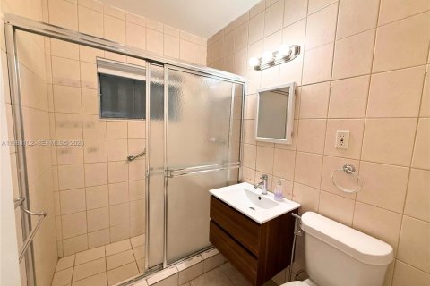 Villa ou maison à louer à Miami Beach, Floride: 1 chambre, 74.32 m2 № 2050335 - photo 14