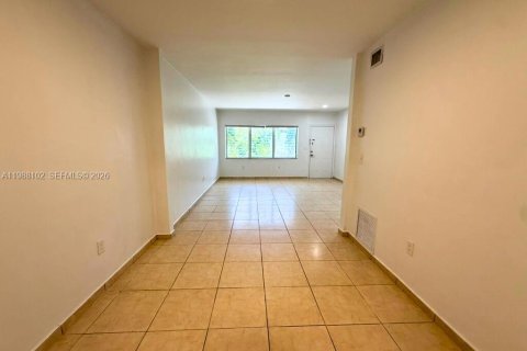 Villa ou maison à louer à Miami Beach, Floride: 1 chambre, 74.32 m2 № 2050335 - photo 8