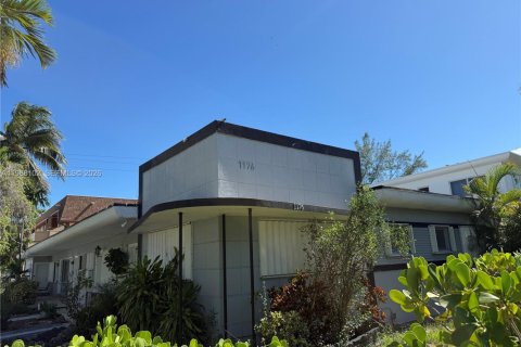 Villa ou maison à louer à Miami Beach, Floride: 1 chambre, 74.32 m2 № 2050335 - photo 16