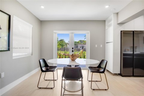 Снять в аренду виллу или дом в Майами, Флорида 3 спальни, 153.29м2, № 1959629 - фото 21