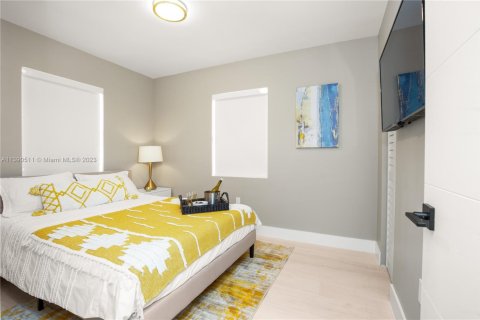 Снять в аренду виллу или дом в Майами, Флорида 3 спальни, 153.29м2, № 1959629 - фото 13