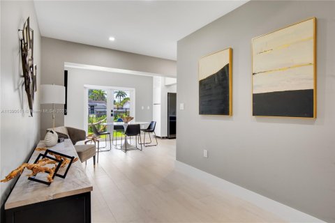 Снять в аренду виллу или дом в Майами, Флорида 3 спальни, 153.29м2, № 1959629 - фото 18