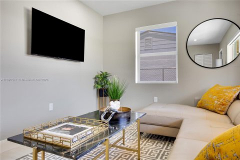 Снять в аренду виллу или дом в Майами, Флорида 3 спальни, 153.29м2, № 1959629 - фото 3