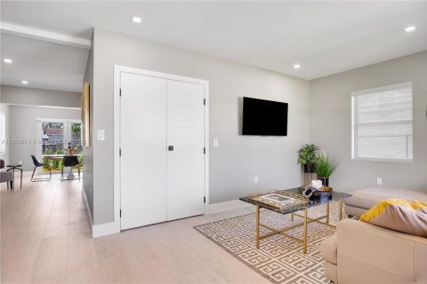 Снять в аренду виллу или дом в Майами, Флорида 3 спальни, 153.29м2, № 1959629 - фото 17