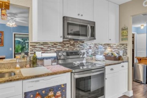 Villa ou maison à vendre à Tarpon Springs, Floride: 2 chambres, 96.15 m2 № 1549382 - photo 6