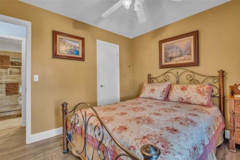Villa ou maison à vendre à Tarpon Springs, Floride: 2 chambres, 96.15 m2 № 1549382 - photo 20