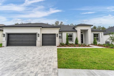 House in Lakeland, Florida 4 bedrooms, 226.68 sq.m. № 2418562