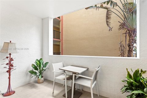 Copropriété à vendre à Sunny Isles Beach, Floride: 2 chambres, 103.68 m2 № 2009639 - photo 13