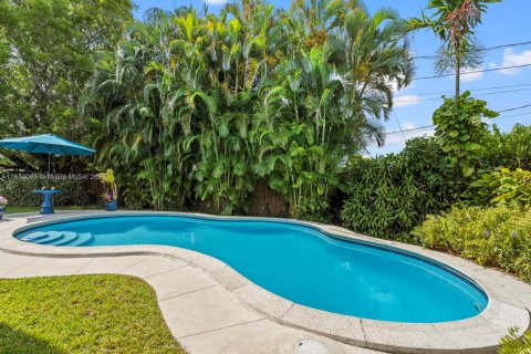House in Palmetto Bay, Florida 3 bedrooms, 160.54 sq.m. № 1766306 - photo 22
