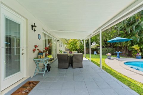 House in Palmetto Bay, Florida 3 bedrooms, 160.54 sq.m. № 1766306 - photo 19