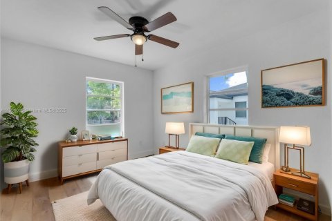 Propiedad comercial en venta en Miami, Florida, 245.82 m2 № 2015529 - foto 30