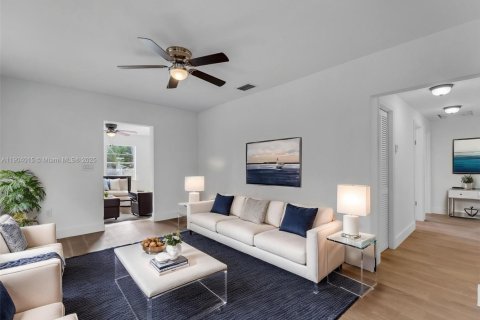 Propiedad comercial en venta en Miami, Florida, 245.82 m2 № 2015529 - foto 13