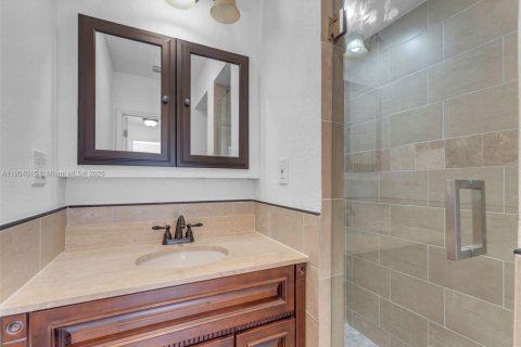 Propiedad comercial en venta en Miami, Florida, 245.82 m2 № 2015529 - foto 27