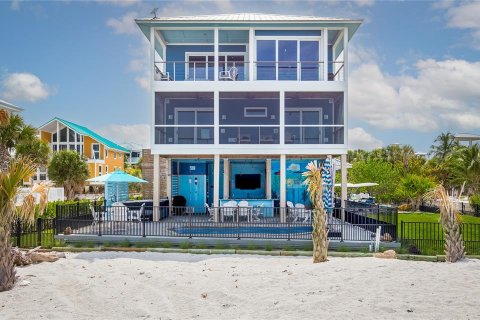 House in Captiva, Florida 4 bedrooms, 196.49 sq.m. № 1684946 - photo 4