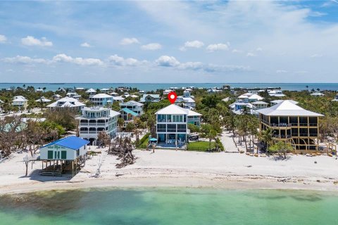 House in Captiva, Florida 4 bedrooms, 196.49 sq.m. № 1684946 - photo 15