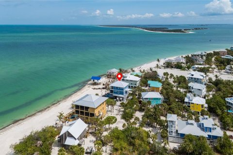 House in Captiva, Florida 4 bedrooms, 196.49 sq.m. № 1684946 - photo 11