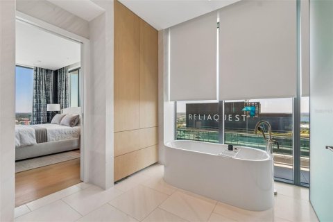 Appartement à louer à Tampa, Floride: 3 chambres, 221.85 m2 № 2219163 - photo 5