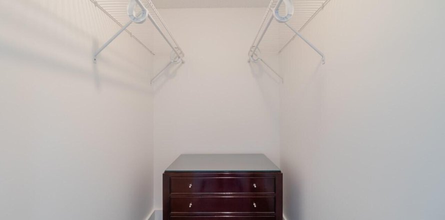 Condominio en Royal Palm Beach, Florida, 2 dormitorios № 1079247