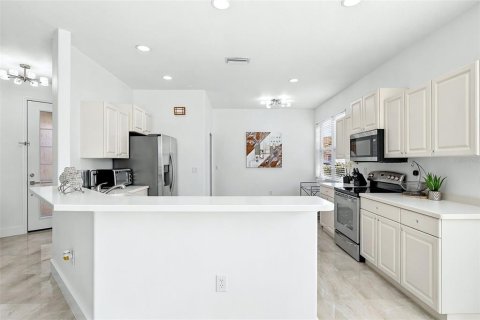 Villa ou maison à vendre à Sarasota, Floride: 2 chambres, 179.3 m2 № 2233726 - photo 10