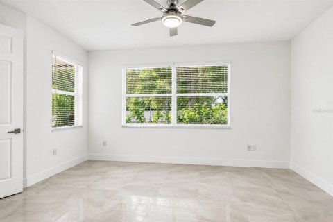 Villa ou maison à vendre à Sarasota, Floride: 2 chambres, 179.3 m2 № 2233726 - photo 24