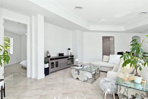 Villa ou maison à vendre à Sarasota, Floride: 2 chambres, 179.3 m2 № 2233726 - photo 8