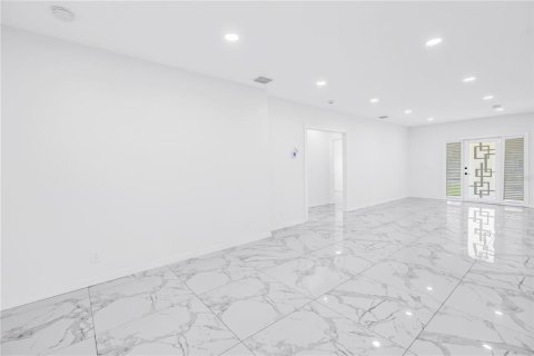 Villa ou maison à vendre à Saint Petersburg, Floride: 3 chambres, 141.49 m2 № 2235898 - photo 15