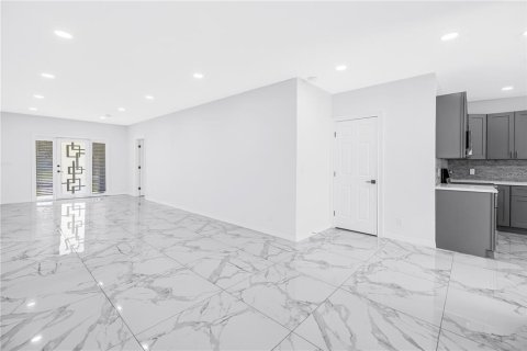Villa ou maison à vendre à Saint Petersburg, Floride: 3 chambres, 141.49 m2 № 2235898 - photo 7
