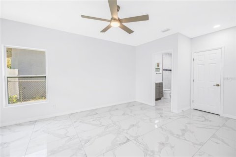 Villa ou maison à vendre à Saint Petersburg, Floride: 3 chambres, 141.49 m2 № 2235898 - photo 21