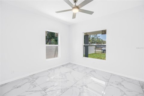 Villa ou maison à vendre à Saint Petersburg, Floride: 3 chambres, 141.49 m2 № 2235898 - photo 19