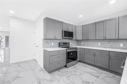 Villa ou maison à vendre à Saint Petersburg, Floride: 3 chambres, 141.49 m2 № 2235898 - photo 6