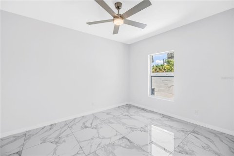 Villa ou maison à vendre à Saint Petersburg, Floride: 3 chambres, 141.49 m2 № 2235898 - photo 11
