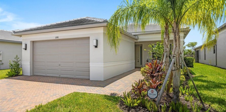 Casa en Port St. Lucie, Florida 3 dormitorios, 198.44 m2 № 2315704