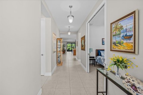 Casa en venta en Port St. Lucie, Florida, 3 dormitorios, 198.44 m2 № 2315704 - foto 4
