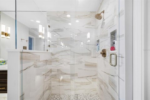 Condo in Fort Myers, Florida, 3 bedrooms  № 1609901 - photo 20