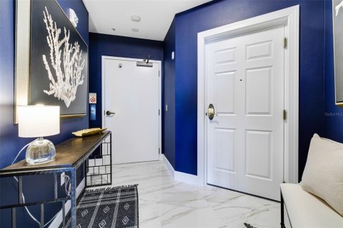 Condo in Fort Myers, Florida, 3 bedrooms  № 1609901 - photo 2
