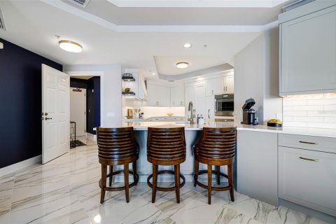 Condo in Fort Myers, Florida, 3 bedrooms  № 1609901 - photo 8