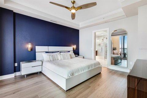 Condo in Fort Myers, Florida, 3 bedrooms  № 1609901 - photo 13