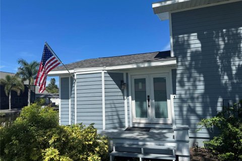 House in Palm Harbor, Florida 3 bedrooms, 138.89 sq.m. № 2418413