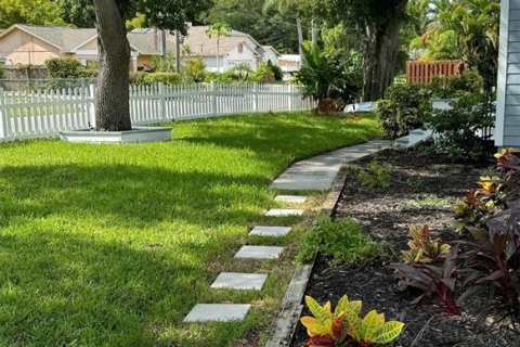 House in Palm Harbor, Florida 3 bedrooms, 138.89 sq.m. № 2418413 - photo 4