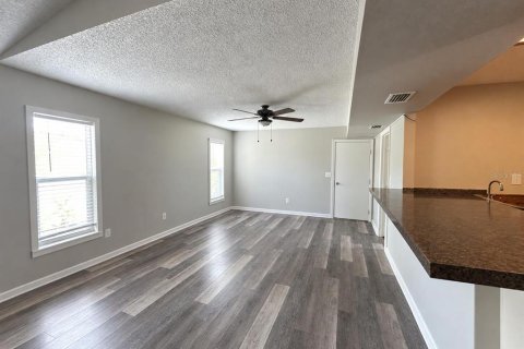 House in Palm Harbor, Florida 3 bedrooms, 138.89 sq.m. № 2418413 - photo 15