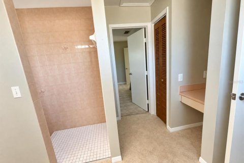 House in Palm Harbor, Florida 3 bedrooms, 138.89 sq.m. № 2418413 - photo 19