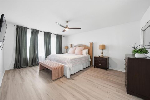 Villa ou maison à vendre à Davenport, Floride: 5 chambres, 221.2 m2 № 2310424 - photo 18