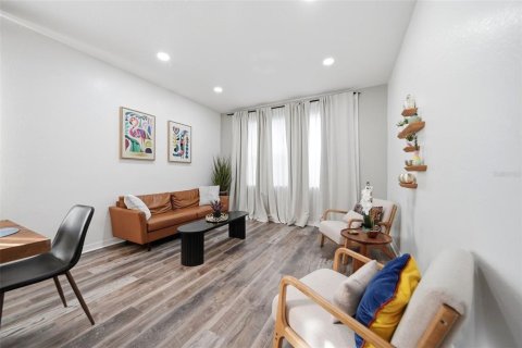 Villa ou maison à vendre à Davenport, Floride: 5 chambres, 221.2 m2 № 2310424 - photo 7