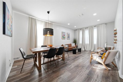 Villa ou maison à vendre à Davenport, Floride: 5 chambres, 221.2 m2 № 2310424 - photo 4