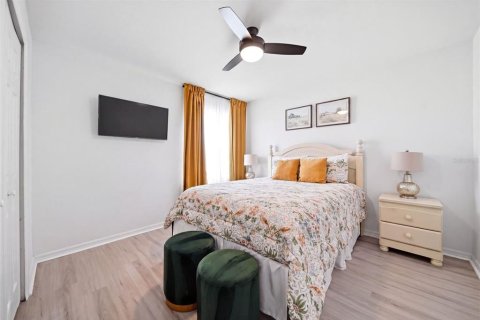 Villa ou maison à vendre à Davenport, Floride: 5 chambres, 221.2 m2 № 2310424 - photo 16