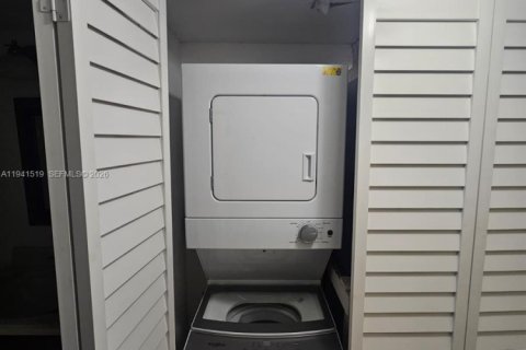 Купить кондоминиум в Плантация, Флорида 2 спальни, 101.36м2, № 1998629 - фото 10