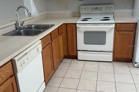 Touwnhouse à louer à Tampa, Floride: 2 chambres, 149.2 m2 № 2156420 - photo 6