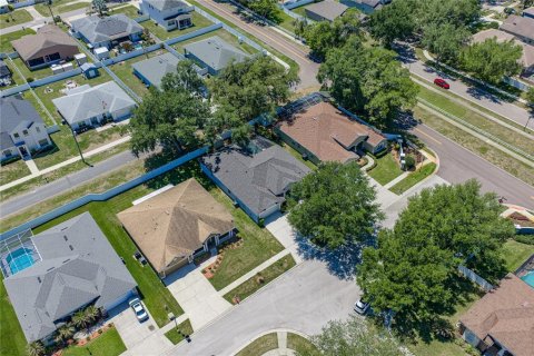 Купить виллу или дом в Валрико, Флорида 8 комнат, 220.74м2, № 2112115 - фото 7