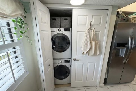 Copropriété à vendre à Port Richey, Floride: 2 chambres, 95.22 m2 № 2259159 - photo 12